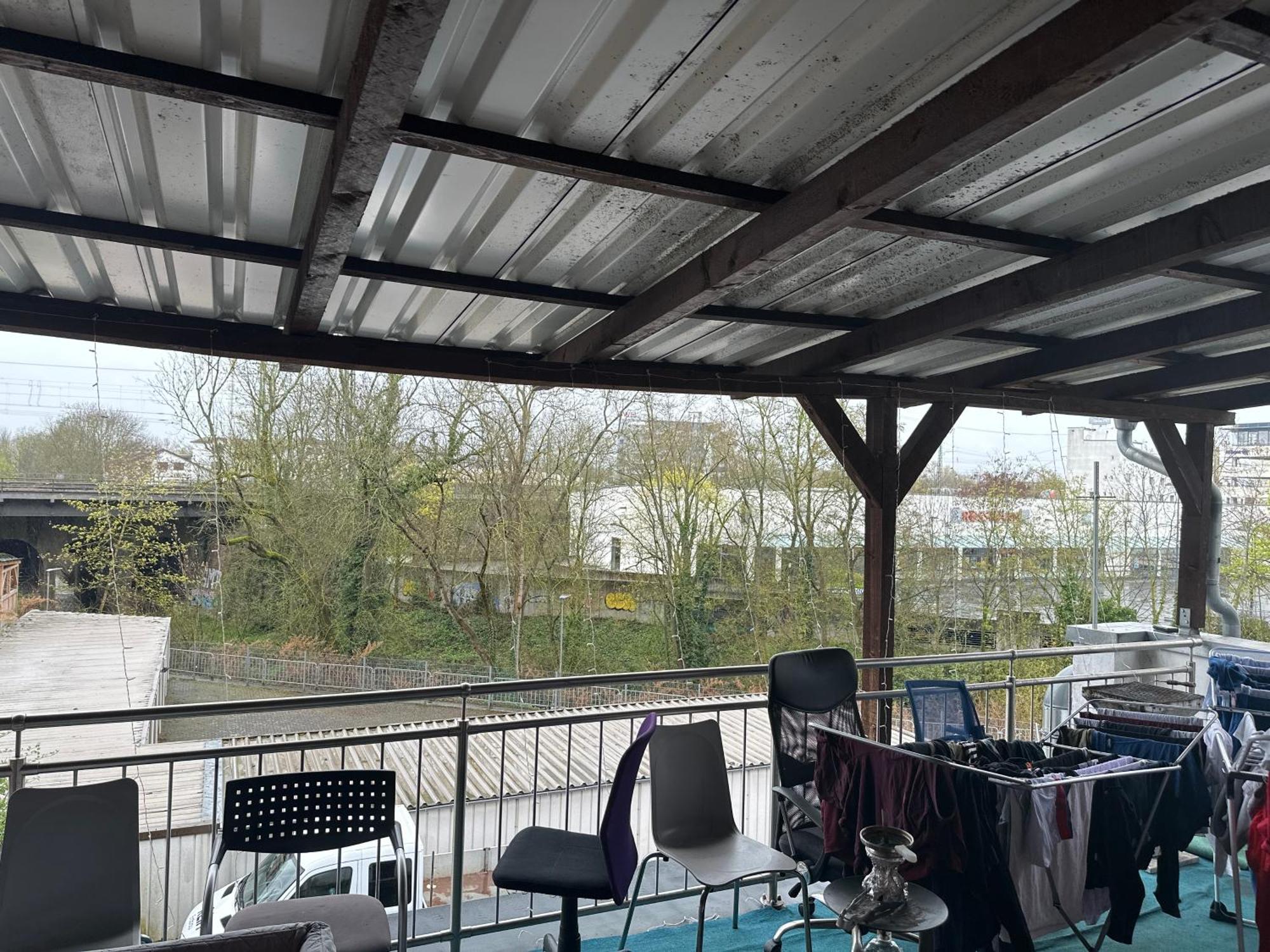 Schoenes Zimmer In Bahnhofsnaehe In Einer Wohnung Mit Grosser Terrasse Gießen Exterior foto
